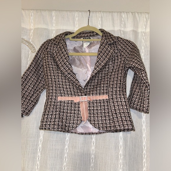 Zoey black, brown, & white plaid w/pink, jacket & skirt with elastic waist. Sz 7 - Picture 3 of 12